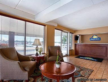 Days Inn By Wyndham Seneca-Clemson Luaran gambar